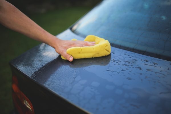 washing-a-car-with-a-sponge-6003